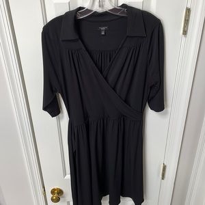 TALBOTS Black Short Sleeve V-Neck Stretchy Dress (LBD)